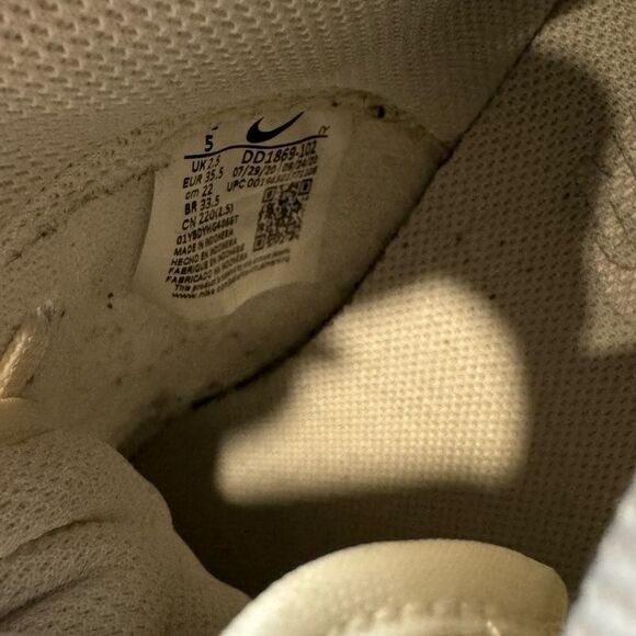 Nike Dunk High 'Football Grey' High-Top Sneakers in White and Gray - Picture 12 of 12